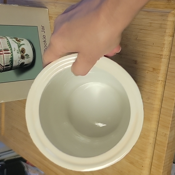 Cookie Jar,NWT in box,Gorgeous! Pinecones And Bow - Picture 4 of 10